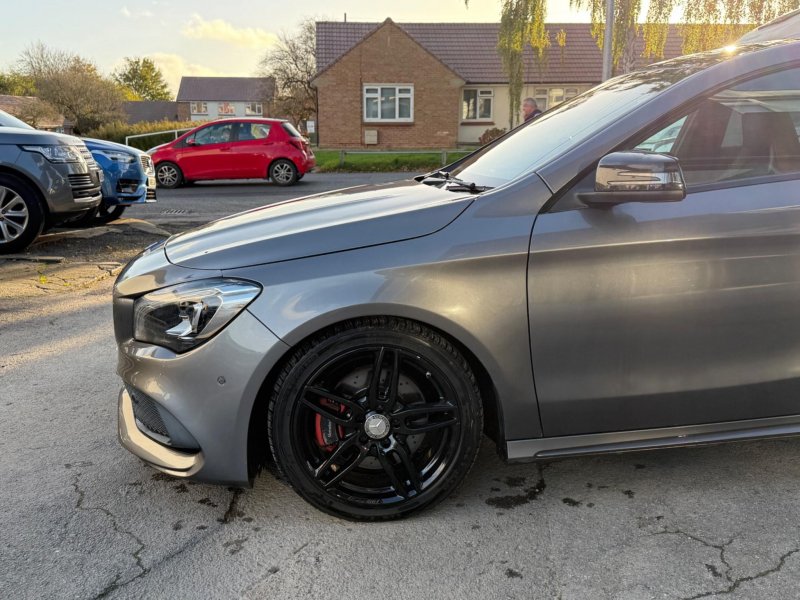 MERCEDES-BENZ CLA
