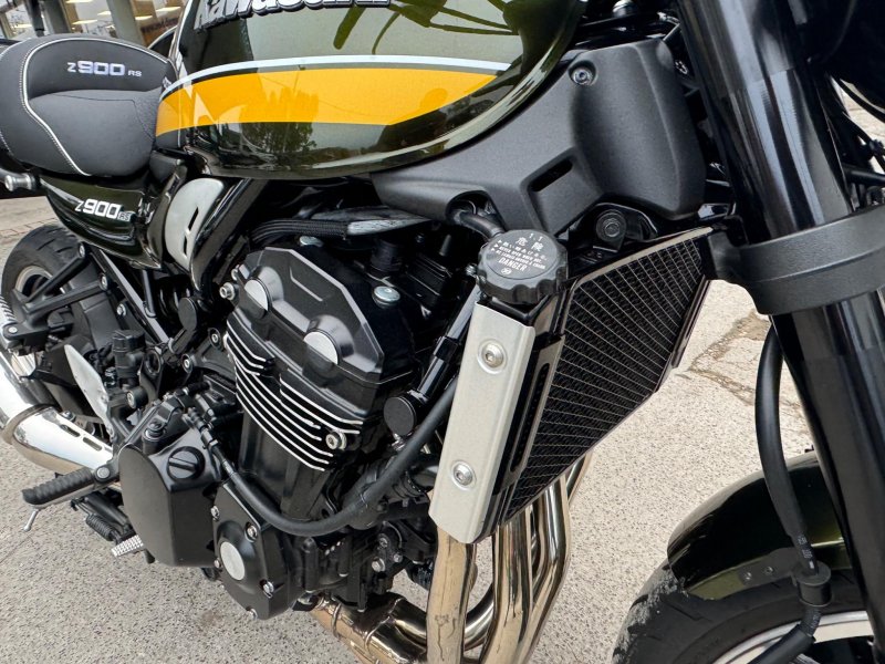 KAWASAKI Z900RS