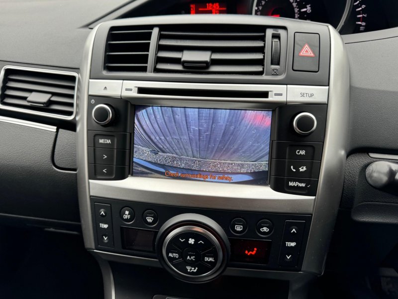 TOYOTA VERSO
