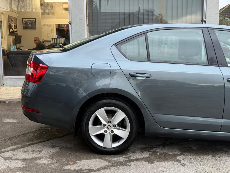 SKODA OCTAVIA