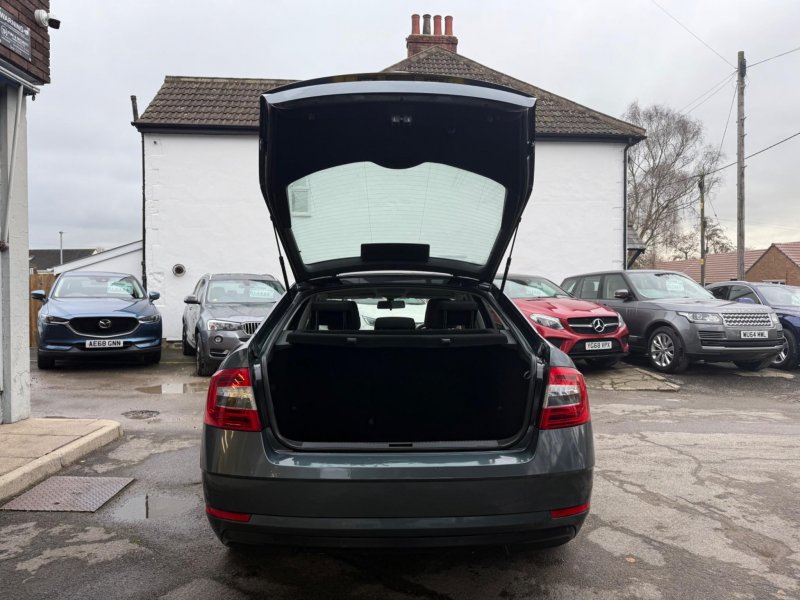 SKODA OCTAVIA