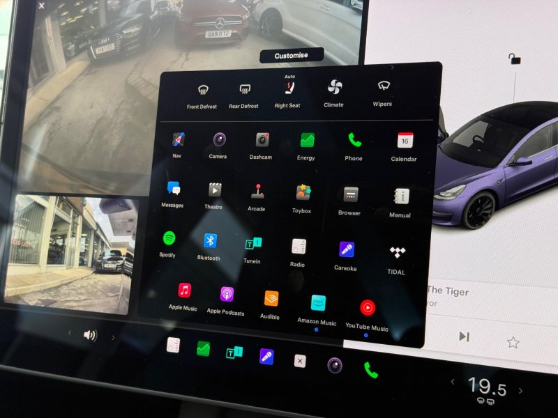 TESLA MODEL 3