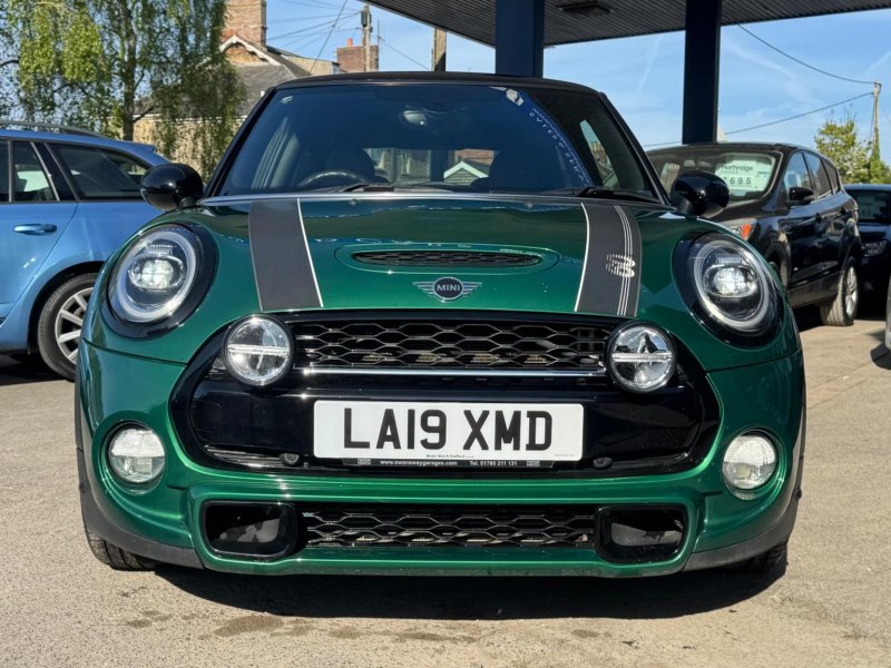 MINI HATCH