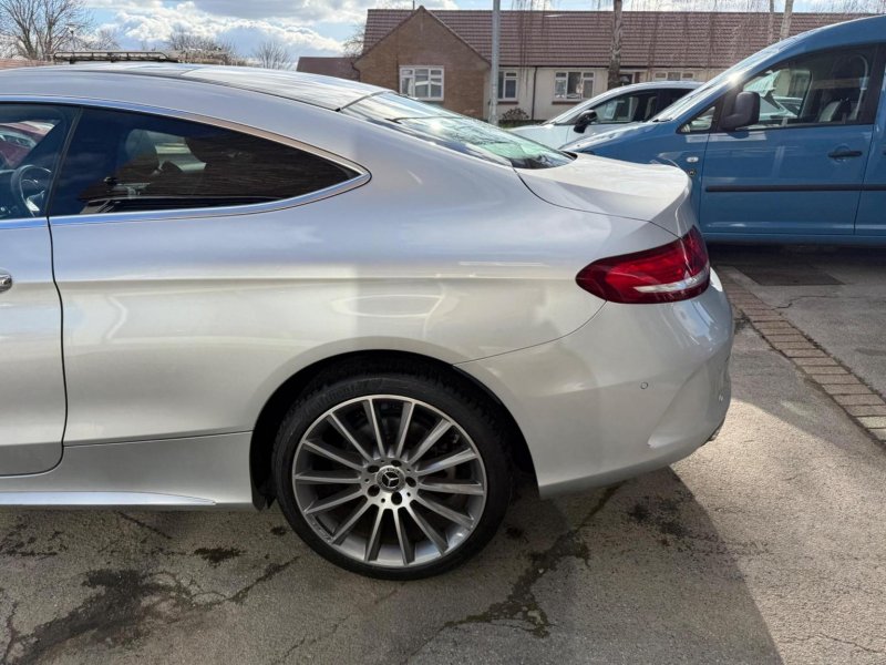 MERCEDES-BENZ C CLASS