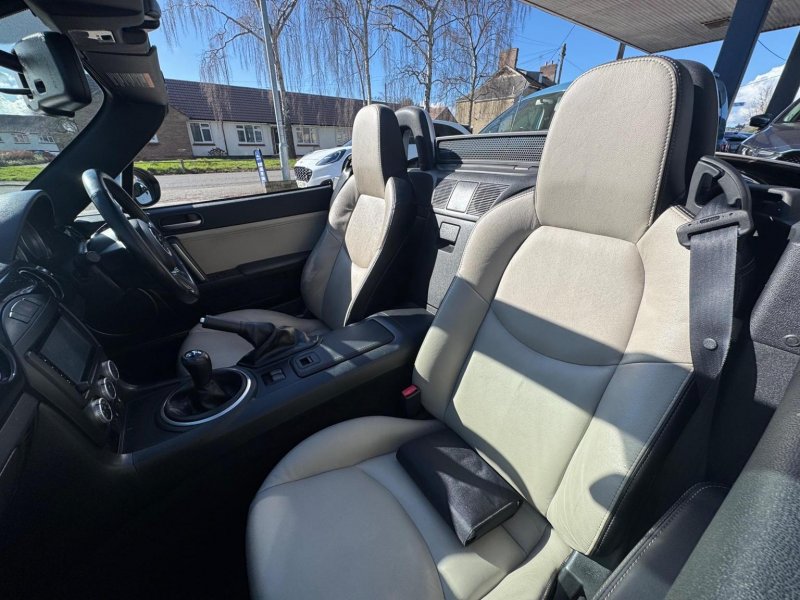 MAZDA MX-5