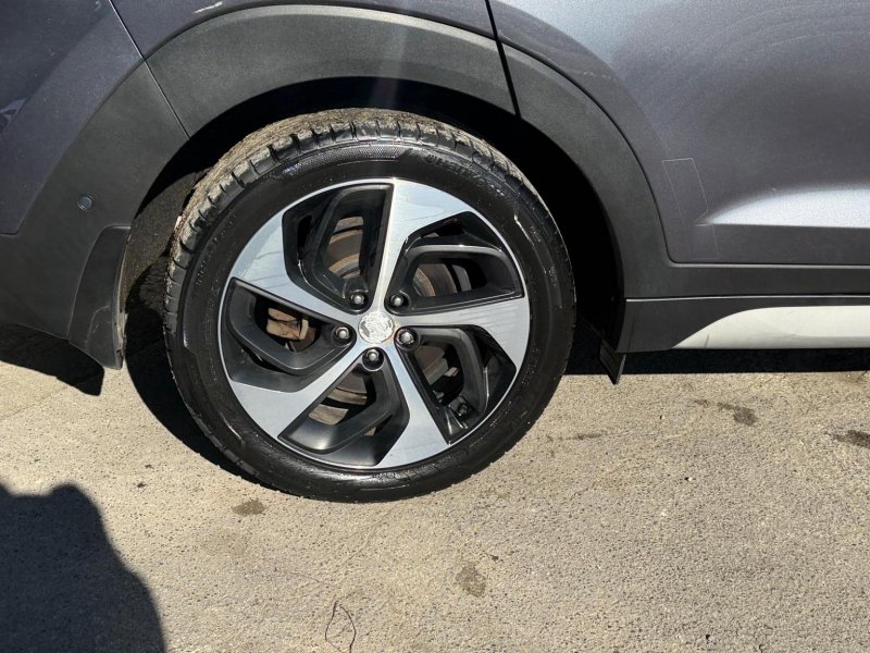 HYUNDAI TUCSON