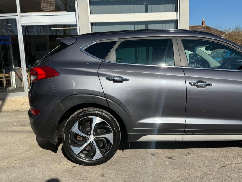 HYUNDAI TUCSON