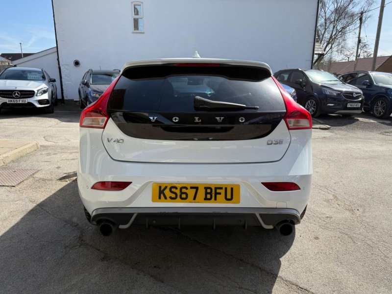VOLVO V40