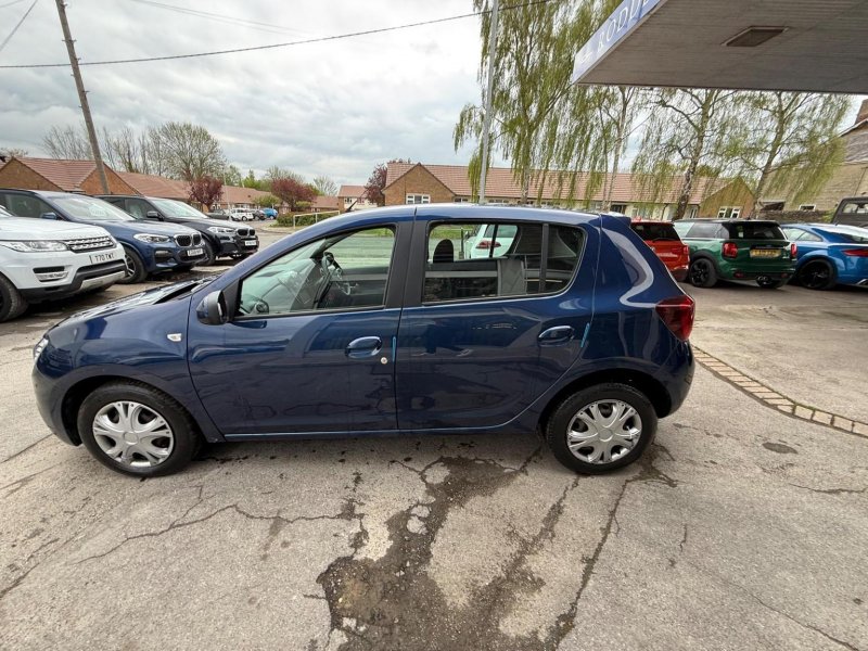 DACIA SANDERO