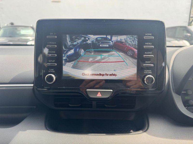 TOYOTA YARIS