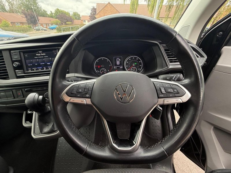 VOLKSWAGEN TRANSPORTER