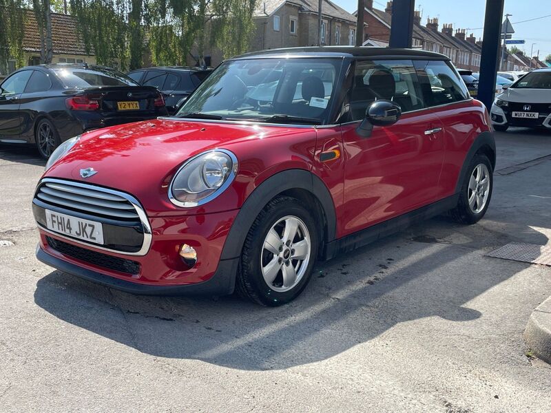 MINI HATCH