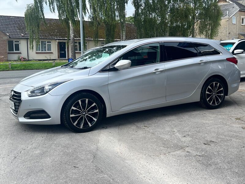 HYUNDAI I40