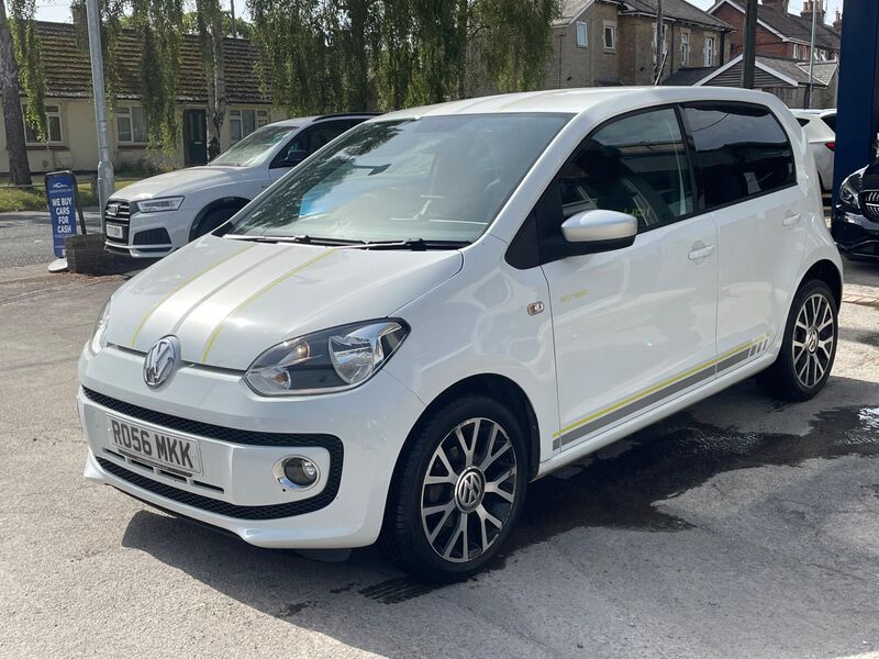 VOLKSWAGEN UP