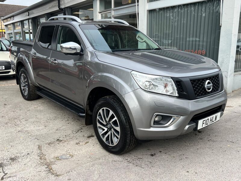 NISSAN NAVARA