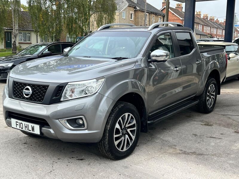 NISSAN NAVARA